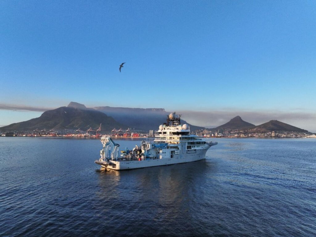 Lors de l’étape du Cap, OceanX et OceanQuest dévoilent de nouvelles découvertes en eaux profondes au large de l’Afrique