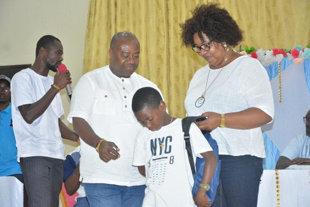 Port Bouët Mme Durand Et Long Perpétuel Secours Donnent Le Sourire à 125 Enfants Issus Des 6438